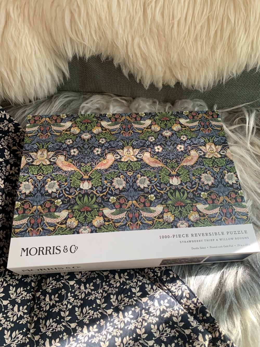 Morris & co 1,000 piece reversible puzzle